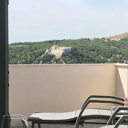 Hvar Felix Apartmán *