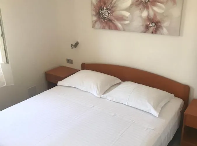 Hvar Apartments Felix *